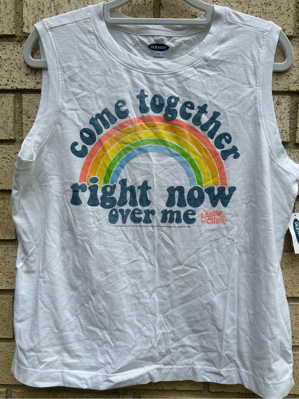 OLD NAVY GRAPHIC TEE